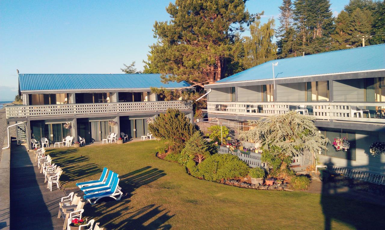 Sand Pebbles Inn Qualicum Beach Exterior foto
